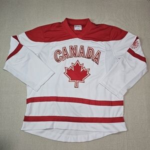 Northern Vibe Canada Hockey Jersey Red And White Adult Size Medium Sewn Letters
